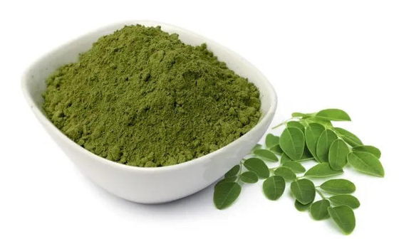 Moringa ετικετών σκονών cOem Moringa οι ιδιωτικές κάψες οργανικές προσαρμόζουν moringa τη σκόνη φύλλων